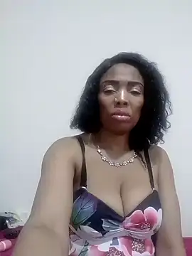 SEXYMOANSXX online show from October 3, 2025, 2:14 pm