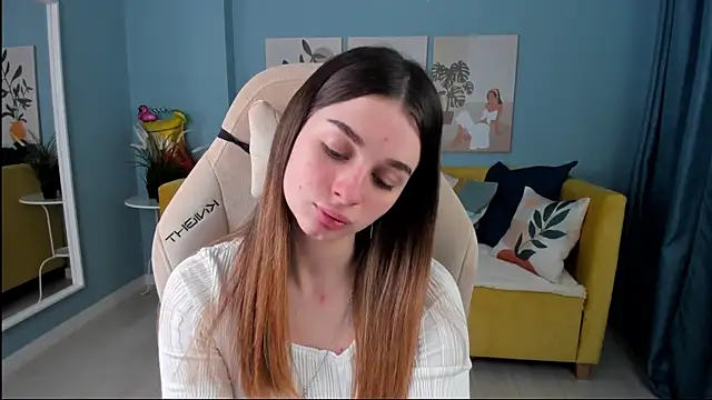 SweetyLicky online show from September 9, 2025, 2:38 pm