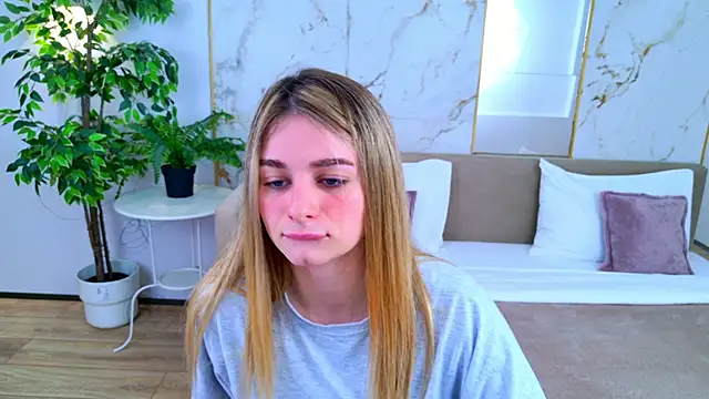 SweetyLicky online show from March 20, 2026, 4:12 pm