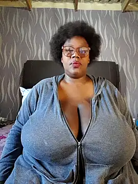 BoobsQueen46K online show from June 11, 2026, 1:53 pm