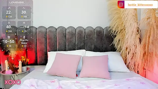 Viollet xoxo online show from September 15, 2025, 7:36 pm