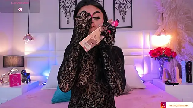 Viollet xoxo online show from November 11, 2025, 8:31 pm