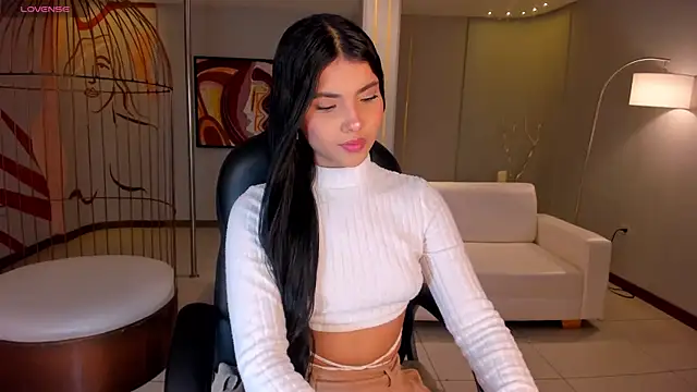 MiaLaurence online show from January 9, 2026, 7:26 pm