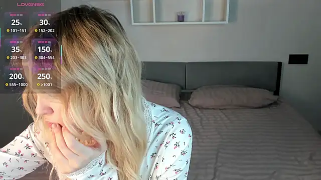 Julliakoill online show from October 25, 2025, 8:00 am