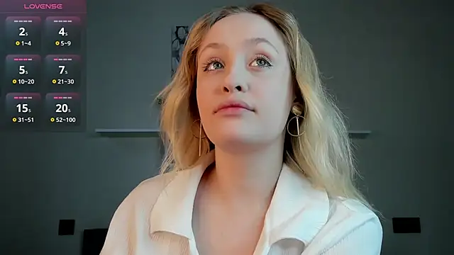 Julliakoill online show from November 23, 2025, 8:03 am