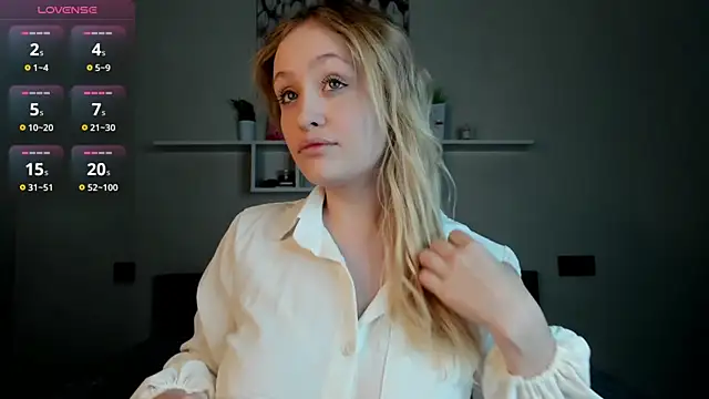 Julliakoill online show from December 5, 2025, 8:01 am