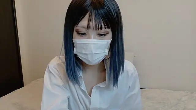 sarina at online show from April 1, 2026, 4:35 am