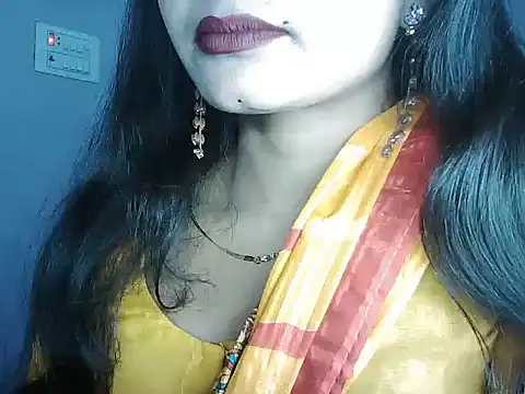 Snapshot of ROSE_GOLDE chatting on February 19, 2026, 4:25 pm ROSE GOLDE online show from February 19, 2026, 4:25 pm