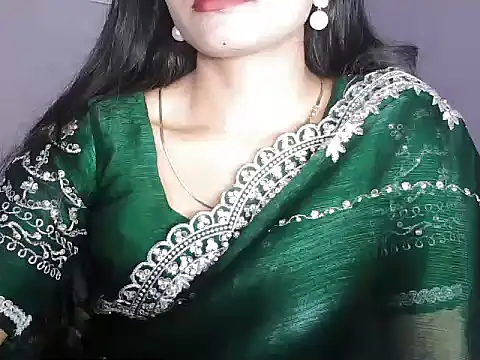 Snapshot of ROSE_GOLDE chatting on February 21, 2026, 5:25 pm ROSE GOLDE online show from February 21, 2026, 5:25 pm