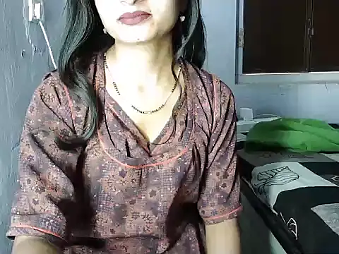 Snapshot of ROSE_GOLDE chatting on June 8, 2026, 12:49 pm ROSE GOLDE online show from June 8, 2026, 12:49 pm