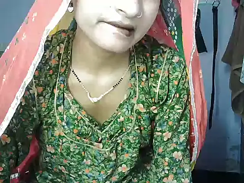 Snapshot of ROSE_GOLDE chatting on June 23, 2026, 5:27 am ROSE GOLDE online show from June 23, 2026, 5:27 am