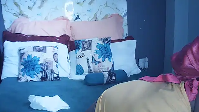 CouplesX96xx online show from April 19, 2026, 10:03 am