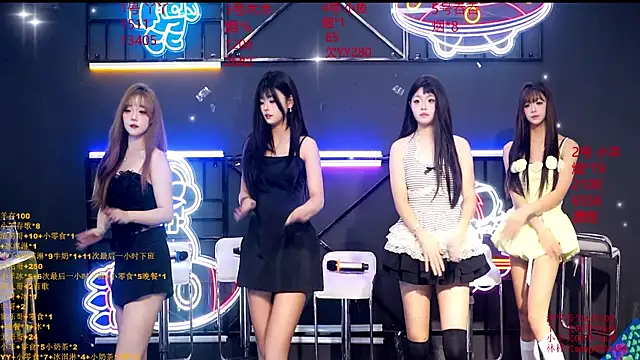 Snapshot of EYgirl222 chatting on September 18, 2025, 12:29 pm EYgirl222 online show from September 18, 2025, 12:29 pm