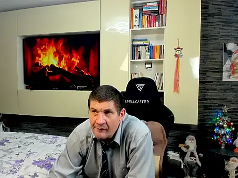 SpartacusDaddy48 online show from February 14, 2026, 5:43 pm