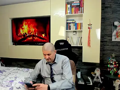 SpartacusDaddy48 online show from February 16, 2026, 4:14 pm