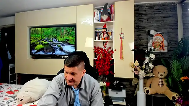 SpartacusDaddy48 online show from April 1, 2026, 1:41 pm