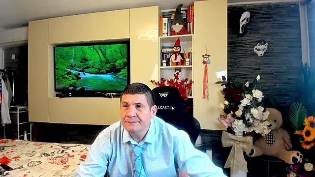 SpartacusDaddy48 online show from April 21, 2026, 3:39 pm