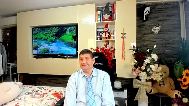 SpartacusDaddy48 online show from April 22, 2026, 6:53 pm