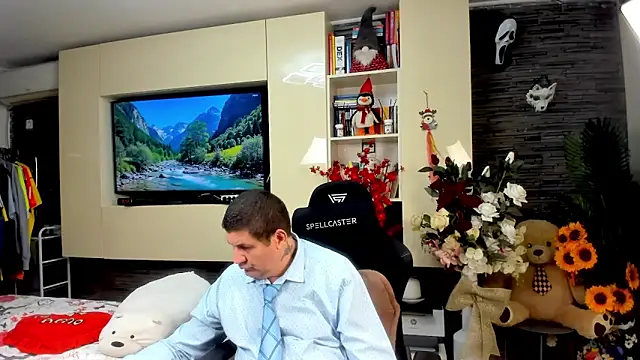 SpartacusDaddy48 online show from June 5, 2026, 5:36 am
