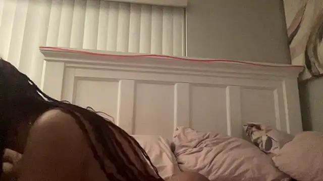 sweetnjuicyyy online show from September 13, 2025, 7:52 am