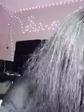 sweetnjuicyyy online show from November 8, 2025, 6:57 am