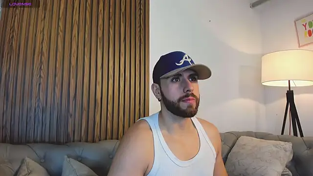 Maximo Wolff online show from April 14, 2026, 7:53 pm