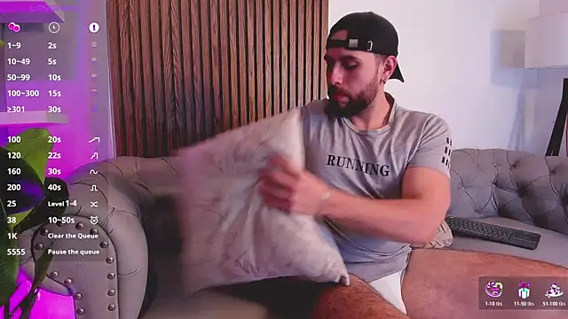 Maximo Wolff online show from April 18, 2026, 8:09 pm