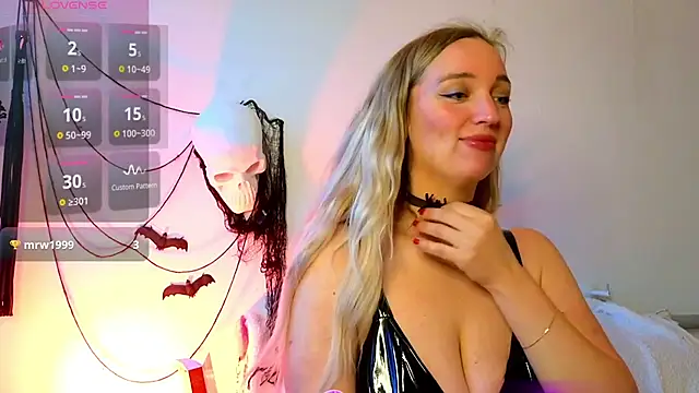 Snapshot of Stellapower chatting on October 24, 2025, 6:32 am Stellapower online show from October 24, 2025, 6:32 am