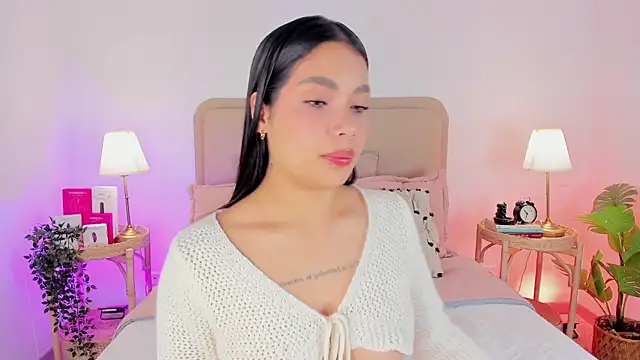 Cutie Riley online show from September 18, 2025, 4:09 pm