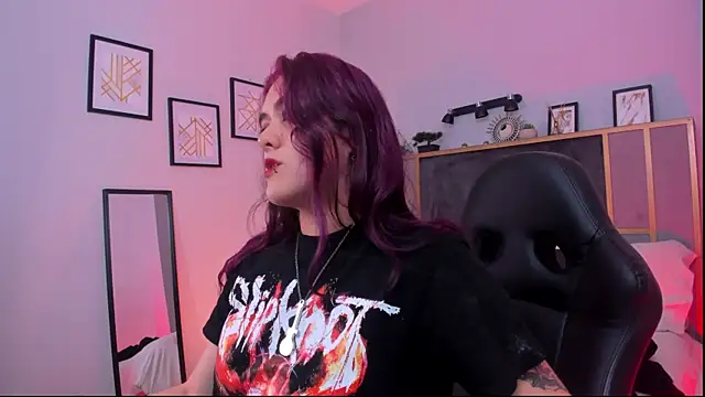 Azurra amatto2 online show from April 21, 2026, 8:12 pm