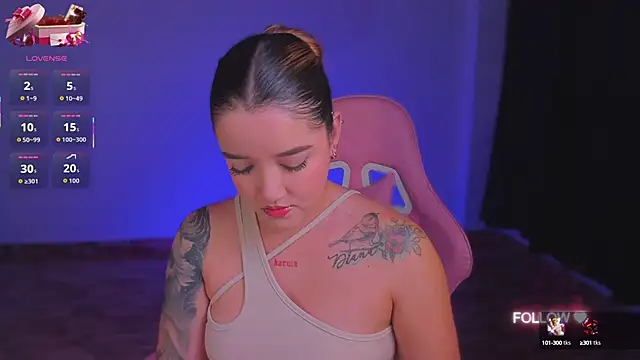 lunaarose online show from September 26, 2025, 5:11 am