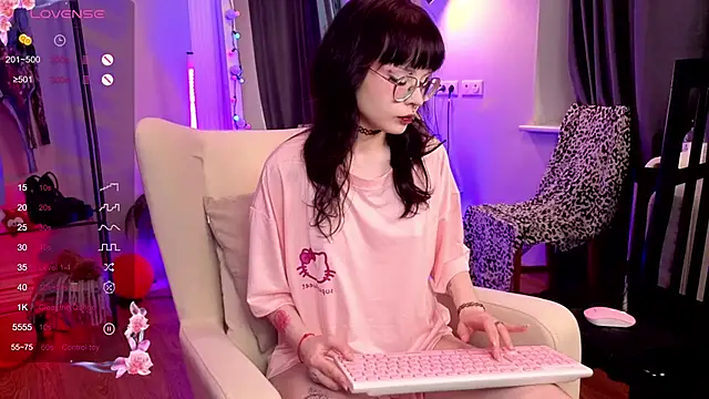 Misa Perfect online show from November 15, 2025, 11:40 am