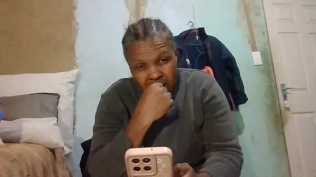 Snapshot of Nicky52 chatting on May 8, 2026, 3:50 pm Nicky52 online show from May 8, 2026, 3:50 pm