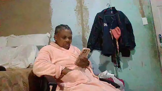 Snapshot of Nicky52 chatting on May 19, 2026, 4:02 pm Nicky52 online show from May 19, 2026, 4:02 pm