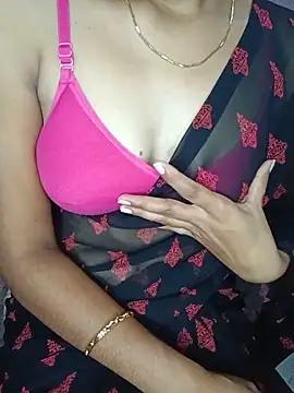 Snapshot of Nidhi_lovely chatting on May 18, 2026, 1:24 am Nidhi lovely online show from May 18, 2026, 1:24 am