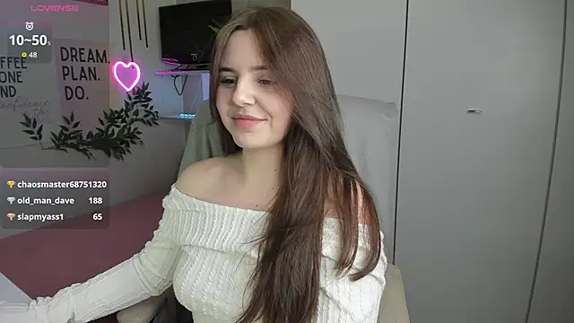 LiaWoow online show from April 19, 2026, 6:10 pm