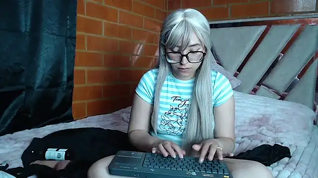 Arianna fairy online show from March 25, 2026, 2:17 am