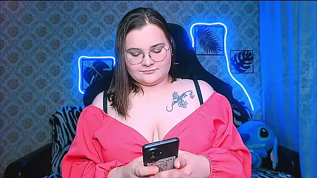 InLoveWithLife26 online show from October 17, 2025, 7:05 pm