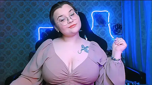 InLoveWithLife26 online show from February 14, 2026, 8:05 pm