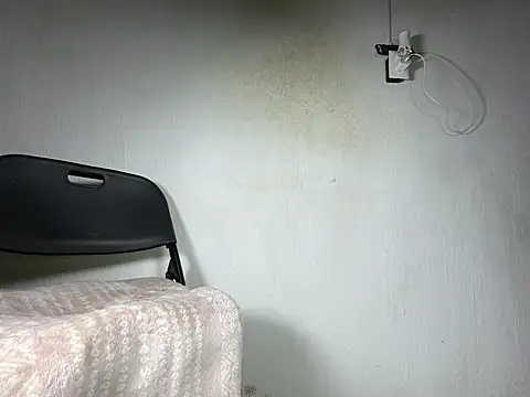 Snapshot of Things2Good chatting on June 26, 2026, 1:21 am Things2Good online show from June 26, 2026, 1:21 am