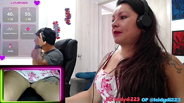 leidydi223 online show from September 24, 2025, 3:37 pm