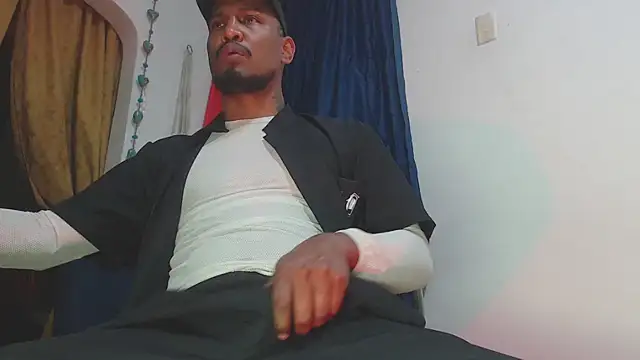 ElCaballeroNegro24 online show from February 14, 2026, 3:25 am