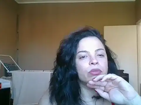 ITALIANASISIXX online show from April 25, 2026, 3:09 pm