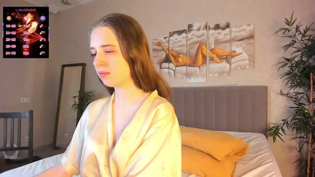 Camilla Kelly online show from March 13, 2026, 1:23 am