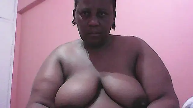 HUGEASSXXXXX online show from October 9, 2025, 3:59 am