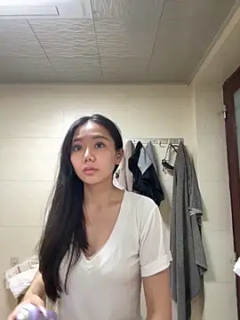 jiajia L online show from September 28, 2025, 2:00 pm