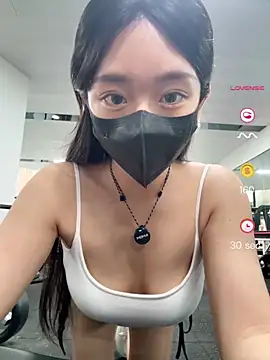 Snapshot of jiajia_L chatting on April 27, 2026, 9:18 am jiajia L online show from April 27, 2026, 9:18 am