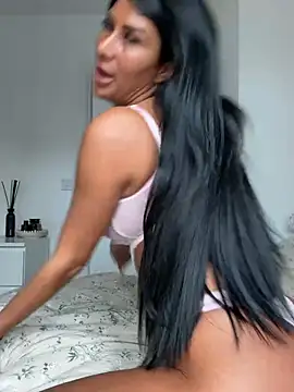 AriannaIsabellax online show from June 10, 2026, 9:41 am
