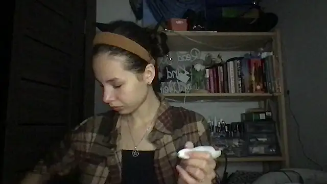 Yuna5343 online show from September 10, 2025, 6:52 pm