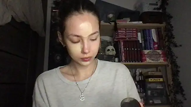 Yuna5343 online show from April 20, 2026, 7:37 pm